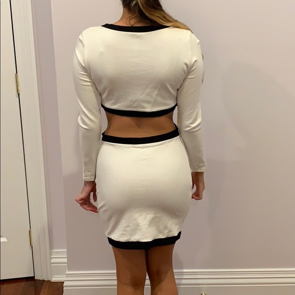 Long Sleeve Open Back White Dress - Picture 2 of 2